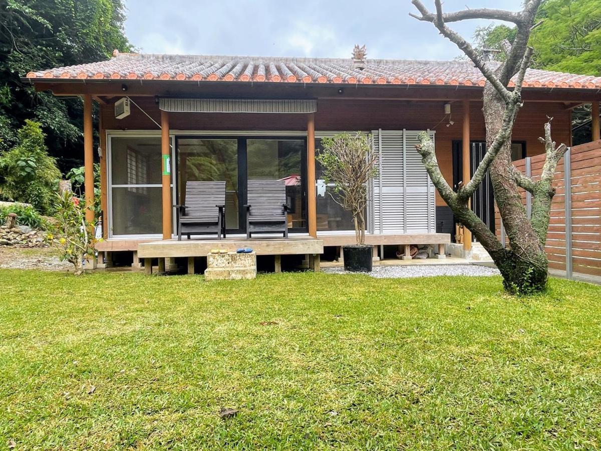 Villa マムヴィッラin森の中の一軒家 Nago Esterno foto